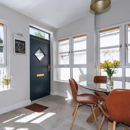 Holiday home Inviting & Central 3bd House - Portobello *