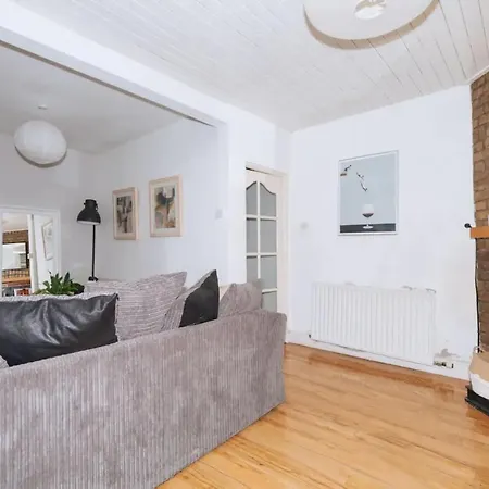 Inviting & Central 3bd House - Portobello Dublin